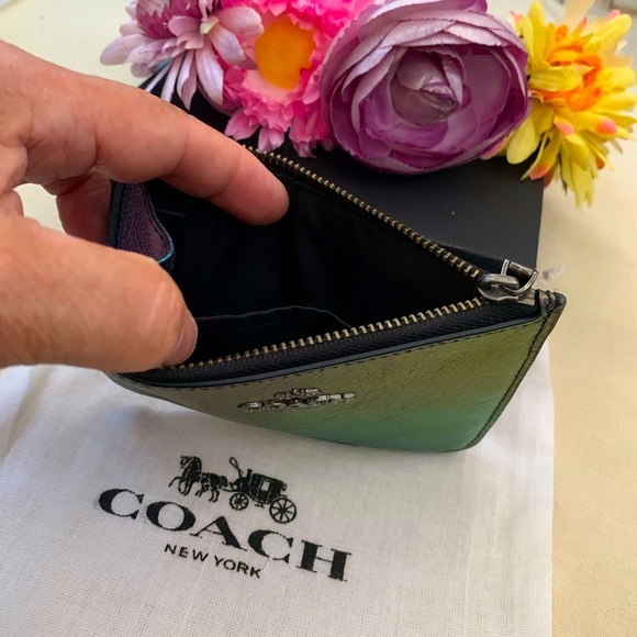 COACH OIL SLICK/HOLOGRAPHIC SKINNY
MINI CARD CASE Style:N64945 - Picture 6 of 9